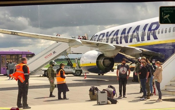 Эксперт: посадка самолета Ryanair не приведет к отмене авиасообщения с Беларусью
