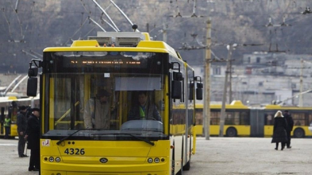 Власти Киева рассказали, когда подорожает проезд в транспорте