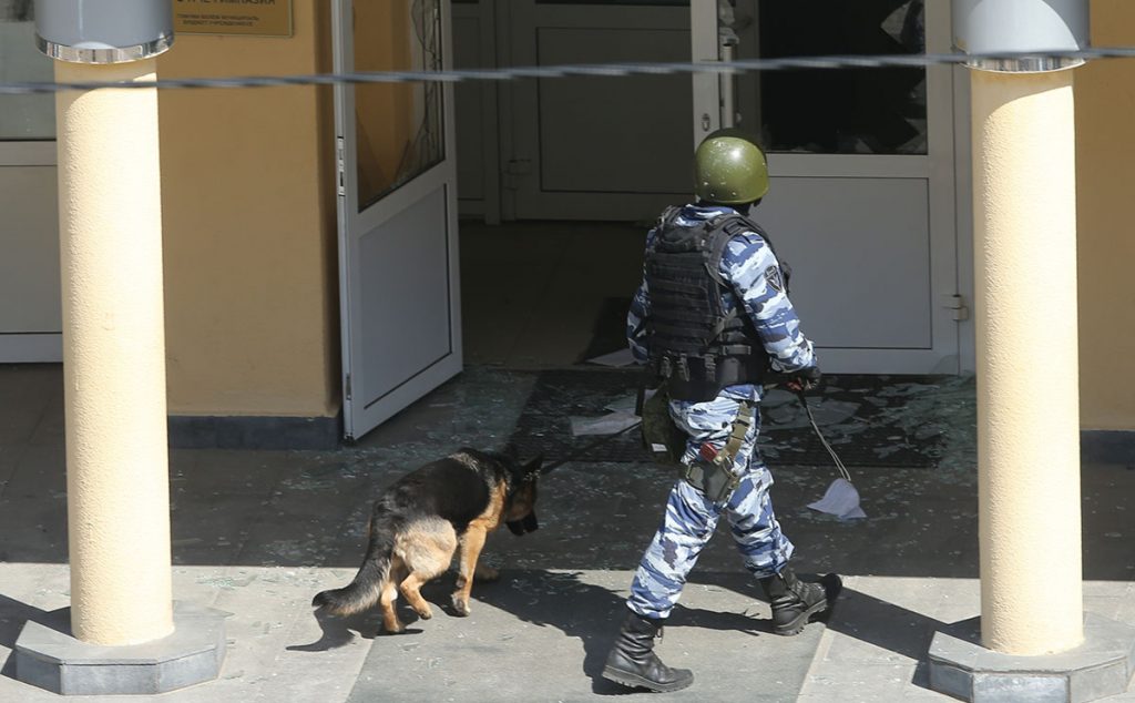 Трагедия в казанской школе: стрелок признал вину, его арестовали