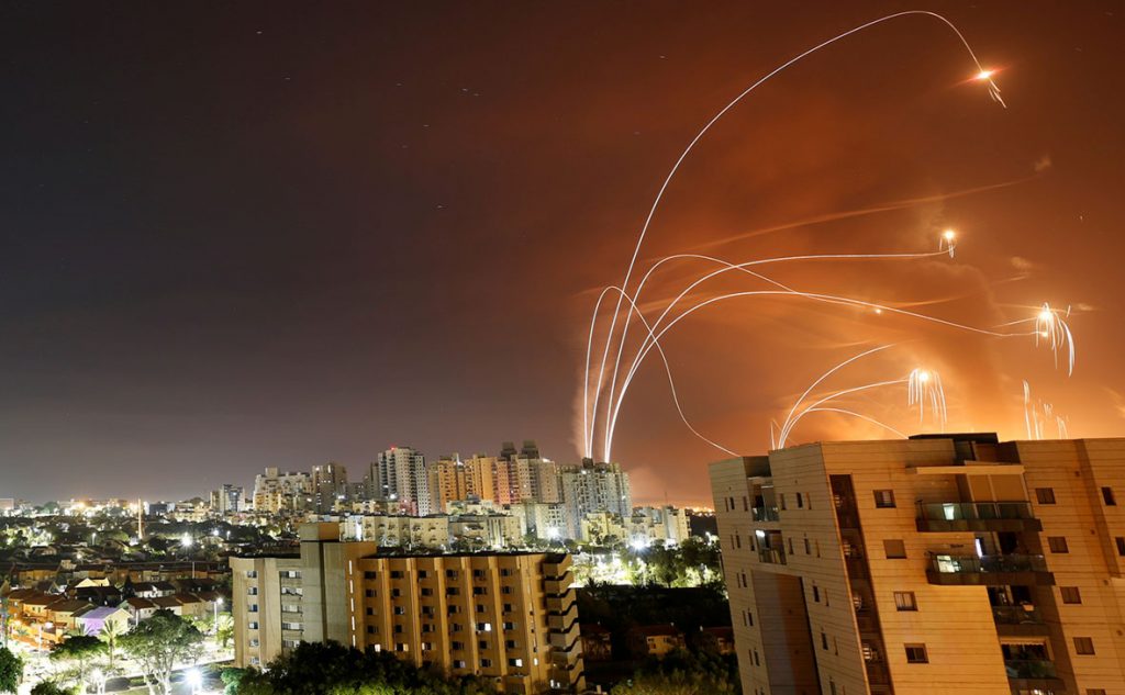За 10 минут из Сектора Газа по Израилю были выпущены сотни ракет