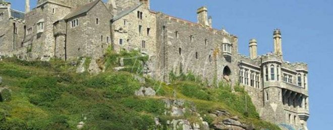 Вакансия мечты: в Великобритании ищут смотрителя для замка на острове