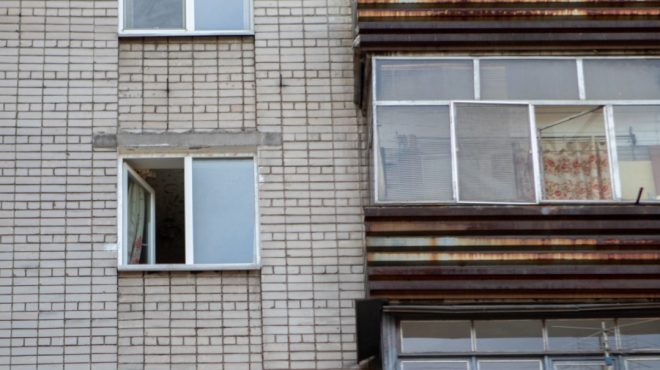 В Днепре 80-летняя женщина из окна 5 этажа