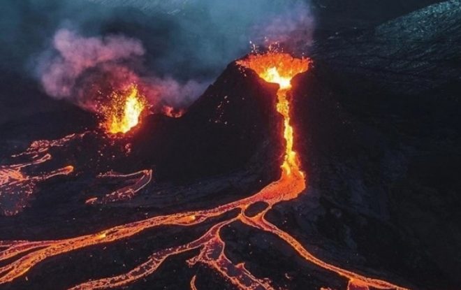 В Исландии продают действующий вулкан