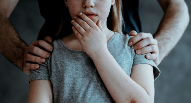 В Днепропетровской области 34-летний педофил совращал 6-летнюю девочку