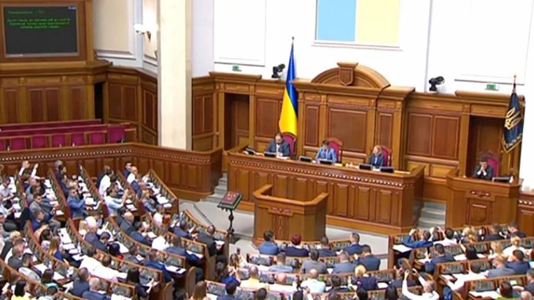 Законопроект о десоветизации приняли в первом чтении