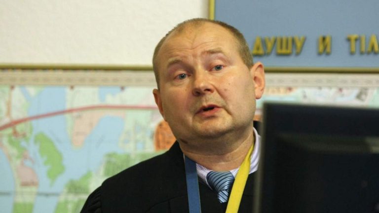 После похищения украинским ГРУ судью Чауса сняли с розыска Интерпола