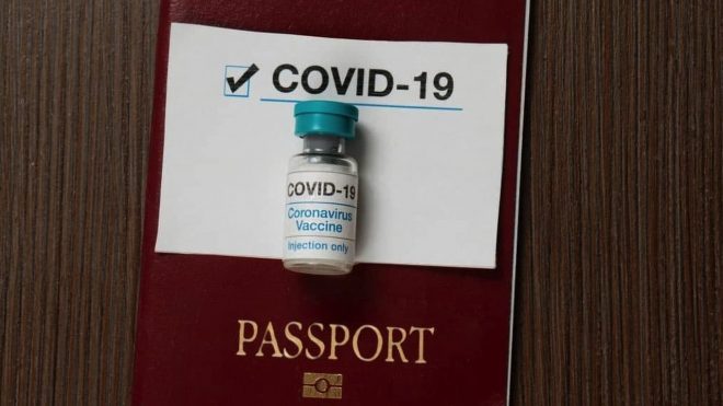 «Паспорта вакцинации» усложнят украинцам въезд в ЕС &#8212; эксперт