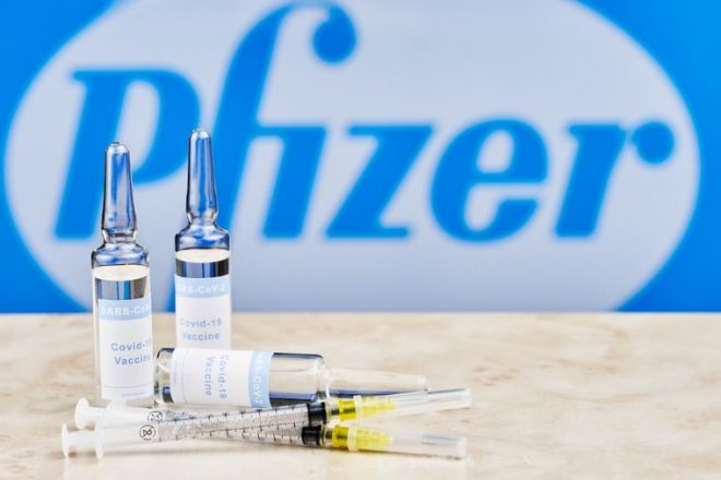 Вакцина Pfizer достанется тем, кто может за нее заплатить &#8211; эксперт