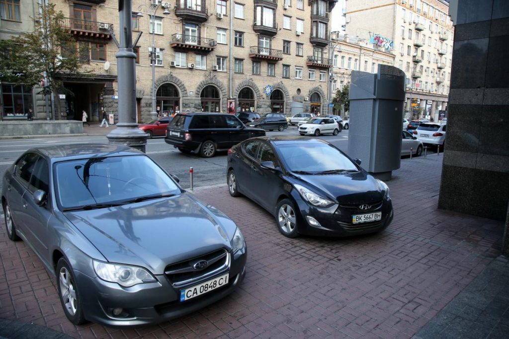 В Киеве хотят в три раза поднять цены на парковку