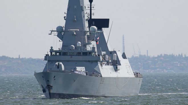 У Путина назвали провокацией инцидент с британским эсминцем в Черном море