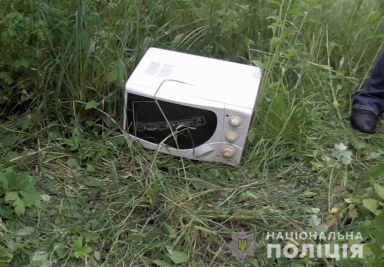 В Киеве отважные соседи поймали домушника (ФОТО)