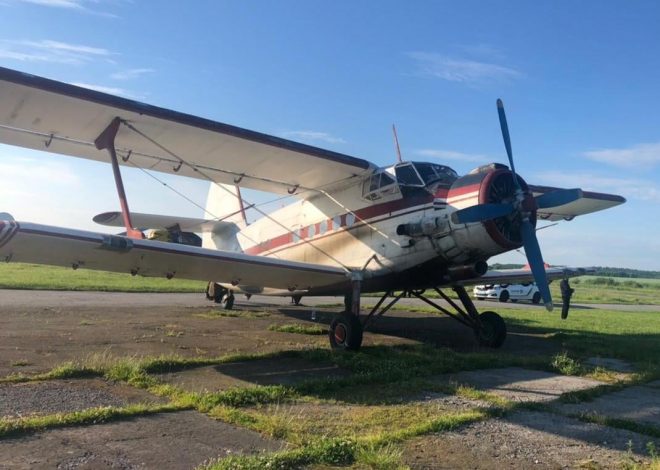 В Житомирской области задержали самолет, который незаконно прилетел из Румынии (ФОТО, ВИДЕО)