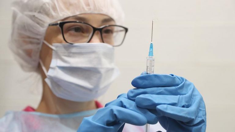 Финляндия будет вакцинировать украинских заробитчан