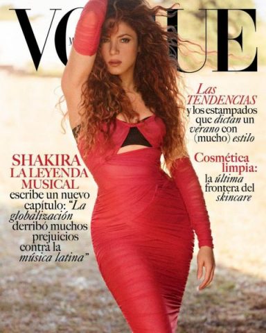 Шакира в алом платье снялась для Vogue (ФОТО)