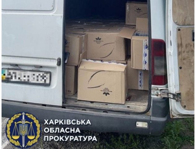 На Харьковщине остановили микроавтобус с контрафактными сигаретами (ФОТО)