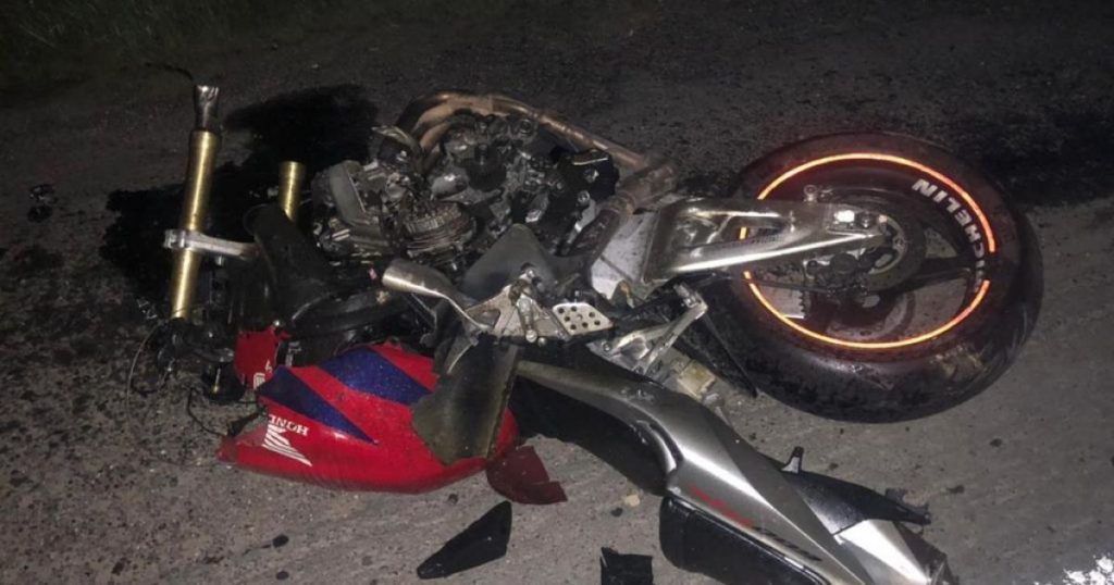 Парень на мотоцикле погиб при столкновении с трактором (ФОТО)