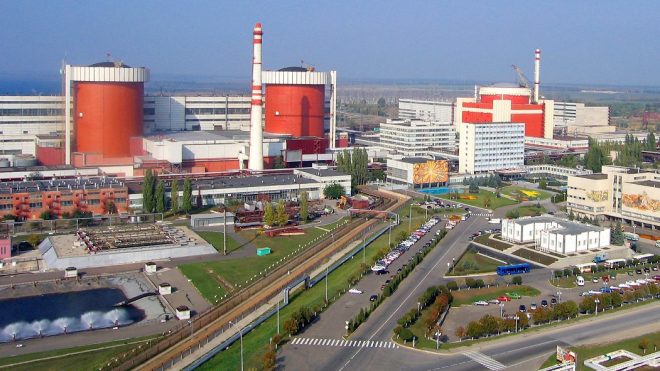 «Энергоатом» сообщил об обстреле Южно-Украинской АЭС: здание повреждено взрывной волной
