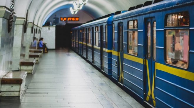 В киевском метро были обнаружены новые вирусы и бактерии (ВИДЕО)
