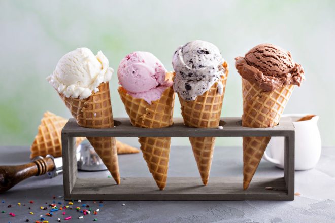 Специалисты рассказали, сколько можно съесть мороженого