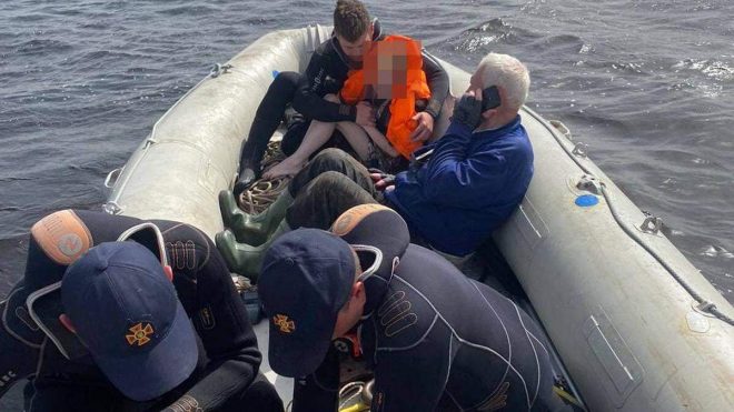 В Киевском море спасли девочку, которая выпрыгнула из лодки (ФОТО, ВИДЕО)