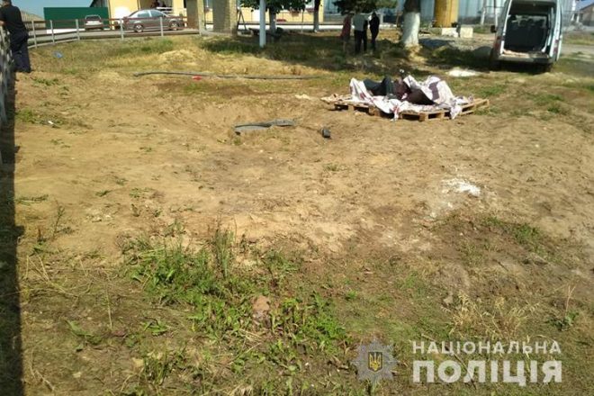 На Тернопольщине в канализационном коллекторе погибли двое мужчин (ФОТО)
