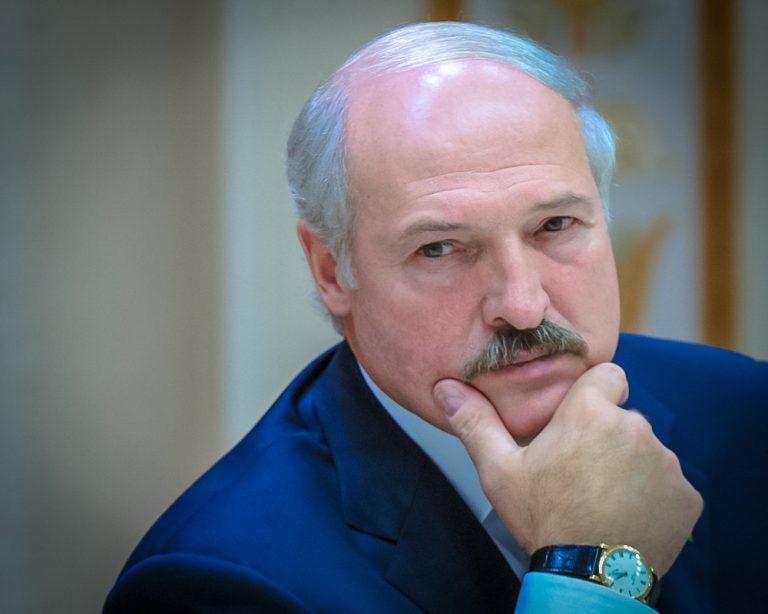 Лукашенко признался, что уязвлен решением Украины ввести санкции в отношении Беларуси