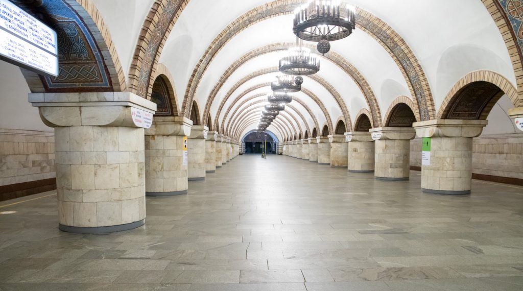 Из-за сообщения о минировании закрыли станцию метро «Золотые Ворота»