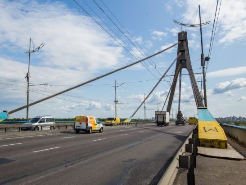 В Киеве ограничат движение по Северному мосту