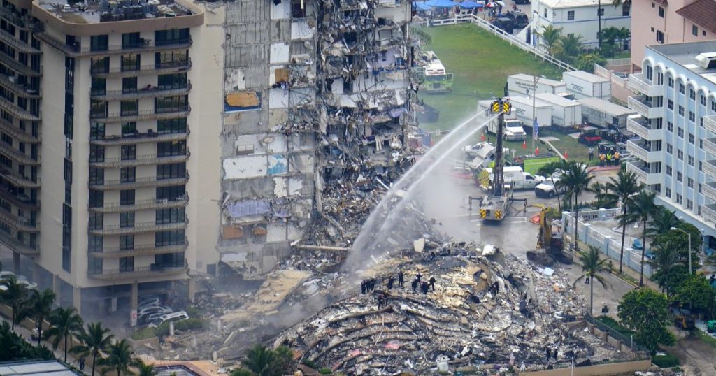 СМИ стали известны важные подробности обвала дома в Майами