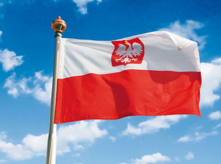 В Польше повысят минимальную заработную плату