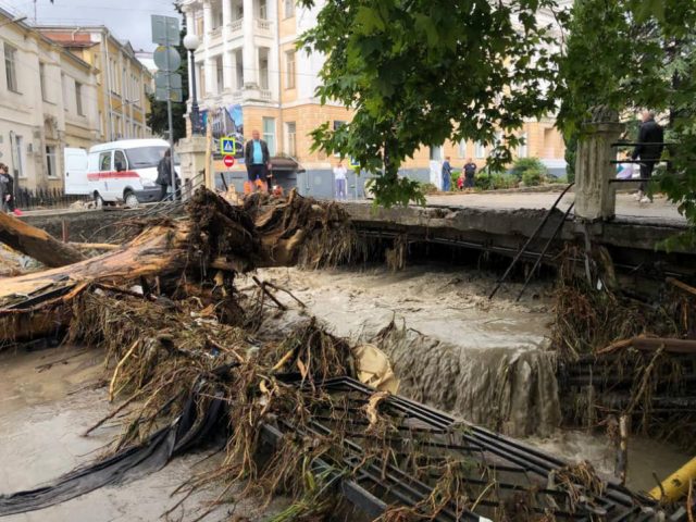 Последствия наводнения в Ялте: опубликованы фото