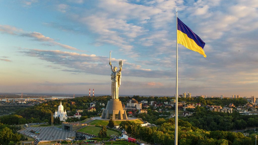 Украина пытается изменить сценарий партнерства с Западом – политолог