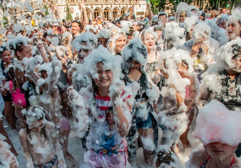 В Харькове отпраздновали экватор лета