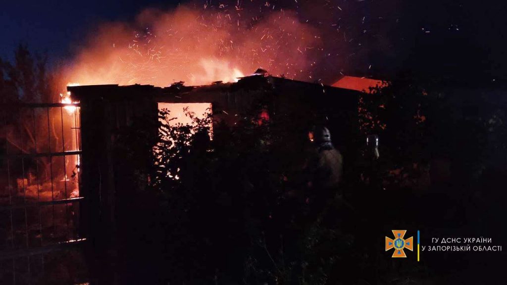 На даче в Бердянске заживо сгорели 2 человека (ФОТО)