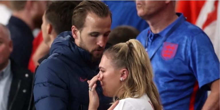 Капитан сборной Англии утешал жену после поражения в финале (ФОТО)