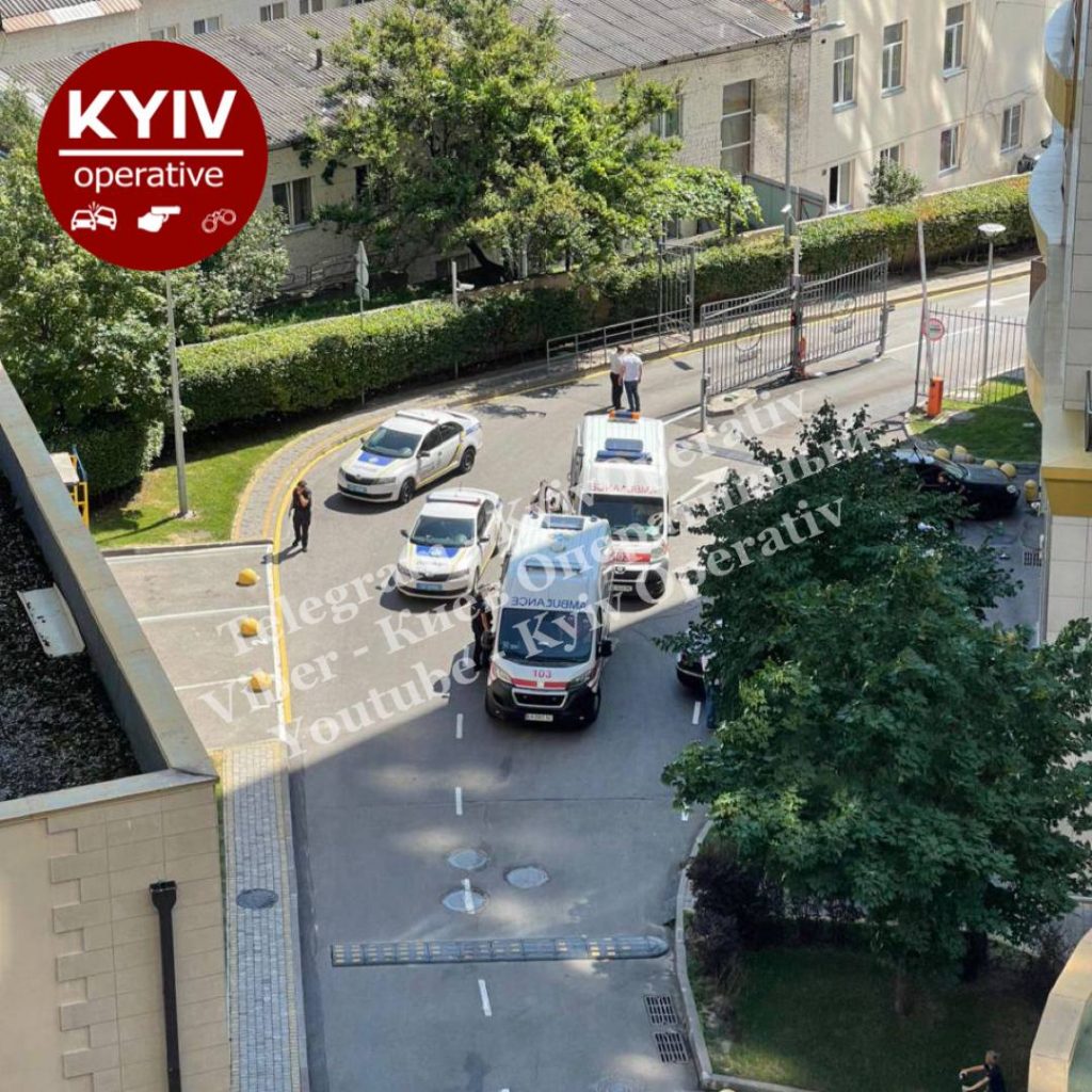 В Голосеево в Киеве произошла стрельба: ранены полицейские (ФОТО)