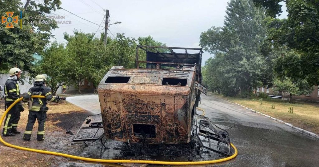 В Харькове на ходу загорелся грузовик (ФОТО, ВИДЕО)