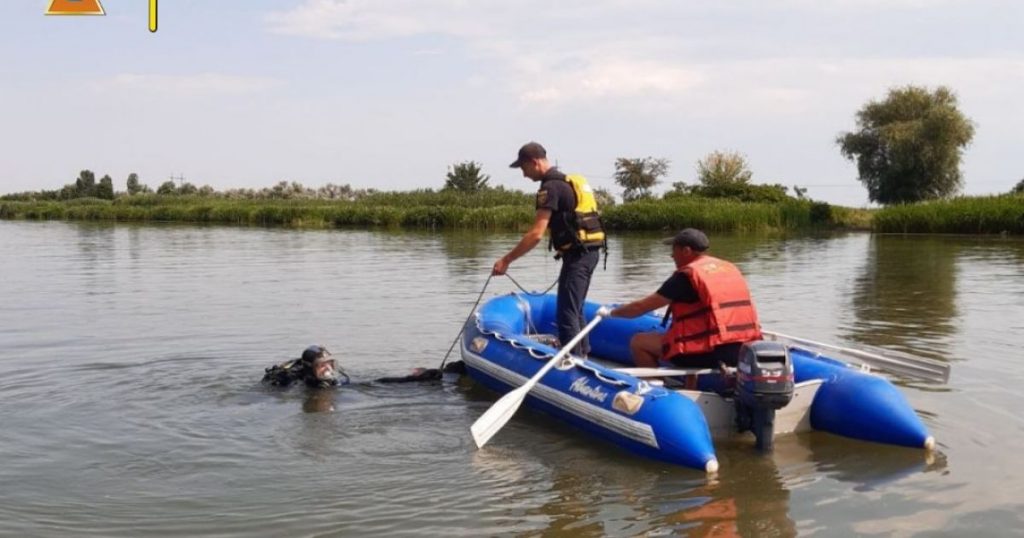 В Одесской области вытащили из воды мертвого рыбака (ФОТО)