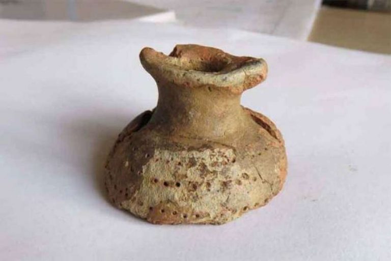 В Словении археологи нашли самый древний предмет для макияжа (ФОТО)