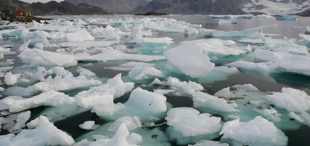 После таяния ледников: В Арктике обнаружили опасные химикаты
