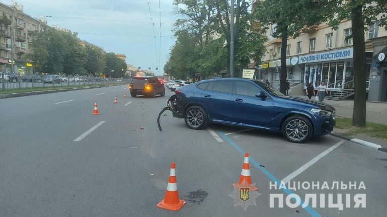 ДТП с сыном депутата в Харькове: 3 пострадавших (ФОТО)