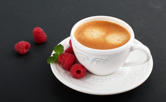 Кофе, молоко, кефир: ученые назвали напитки, которые тонизируют организм