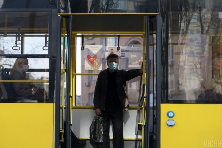 В Киеве в общественном транспорте прекращена работа кондукторов