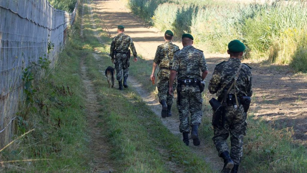 Неизвестные напали на украинских пограничников на границе с РФ