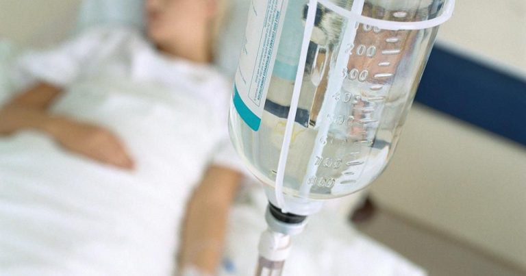 Количество госпитализированных во Львове с пищевыми отравлениями возросло до 21 человека