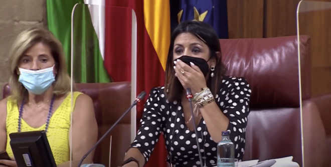 Крыса напугала испанских парламентариев: заседание было сорвано (ФОТО, ВИДЕО)