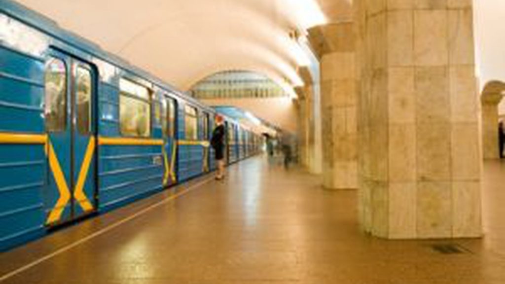 15 октября в Киеве ограничат работу трех станций метро
