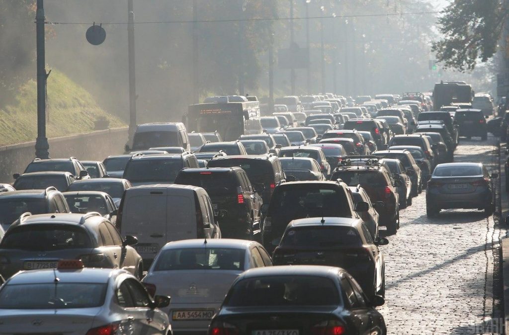 Дороги Киева утром сковали пробки (ФОТО)