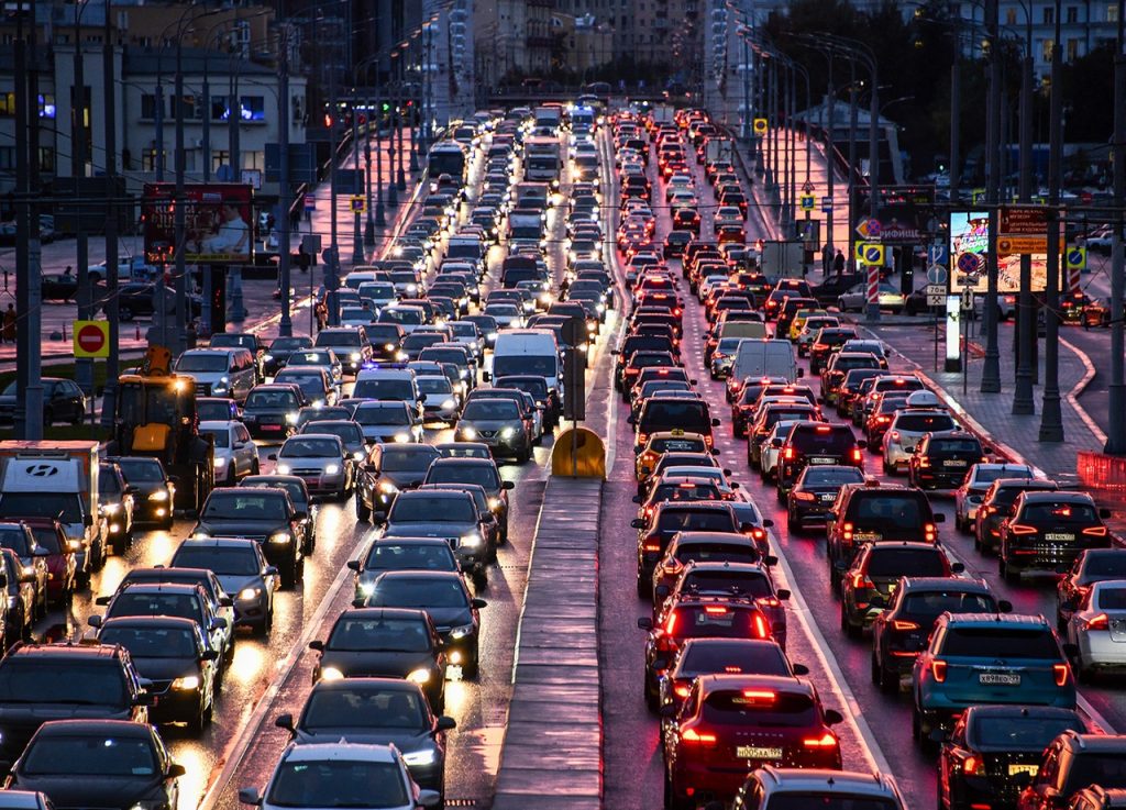 Вечер пятницы ознаменовался сильными пробками в Киеве (ФОТО)