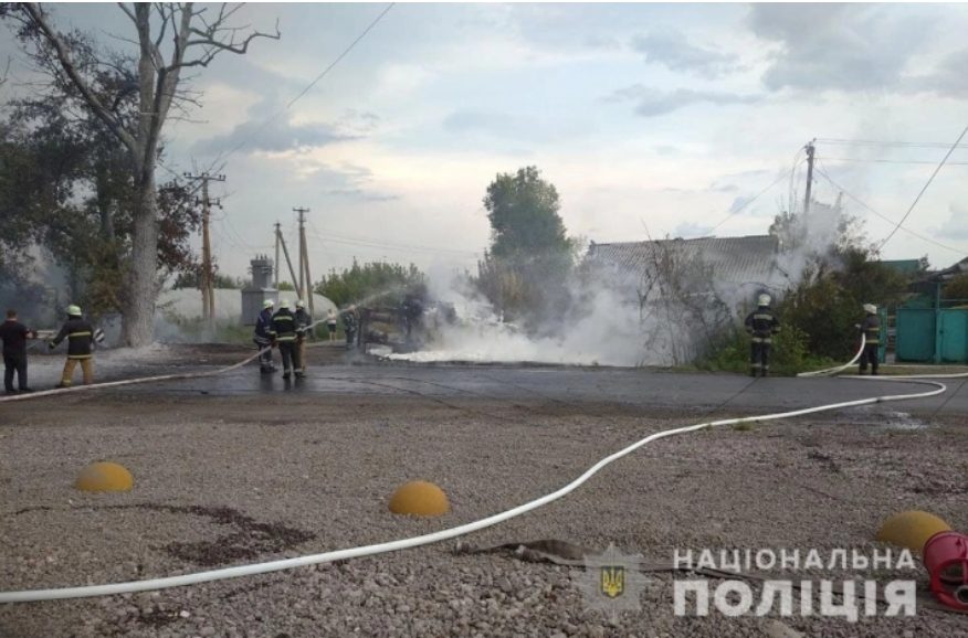 В Запорожской области оторвавшаяся цистерна бензовоза повредила газопровод (ФОТО, ВИДЕО)
